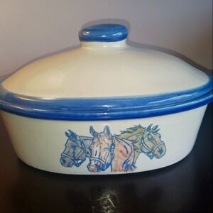 Louisville Stoneware Casserole Dish Kentucky Derby Horses / Lid  12 1/2"x 8 x 7